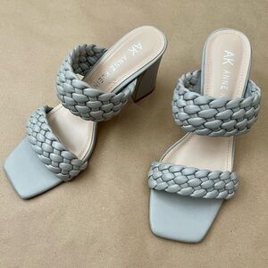AK Anne Klien Gray Block Heel Braided Sandals (9)
